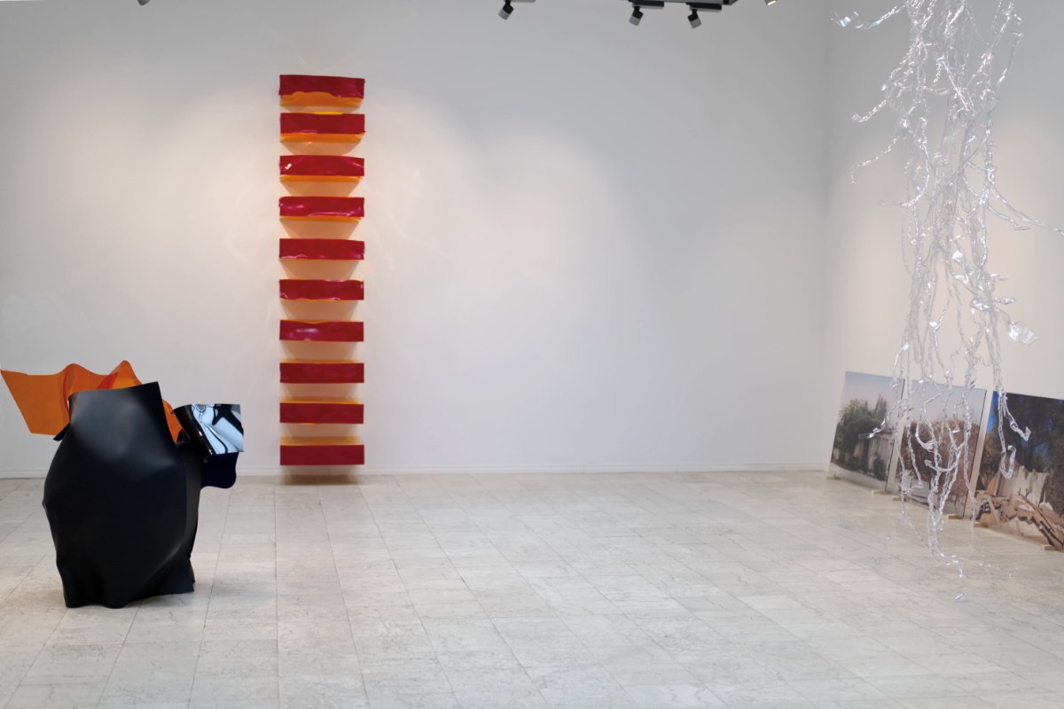 Kalina Dimitrova / Krasimir Terziev:  Time Twisted Around a Place, Twisted Around Time